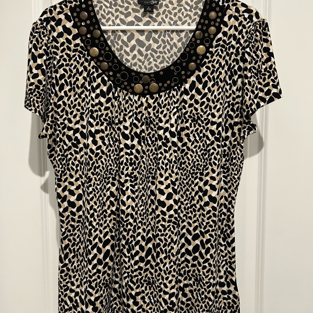 East 5th Black and Cream Animal Print Short Sleeve Top
